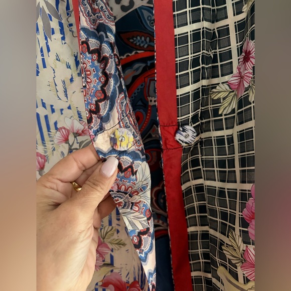 Johnny Was Betsy Emilia Reversible Kimono 100% silk Women's Tops in size large - Picture 12 of 14